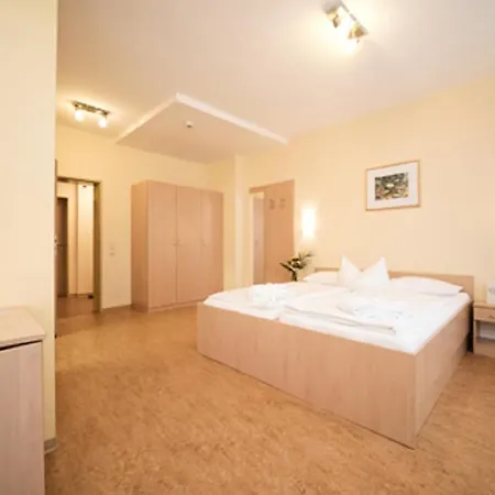 فندق Landhotel Bad Duerrenberg 3*