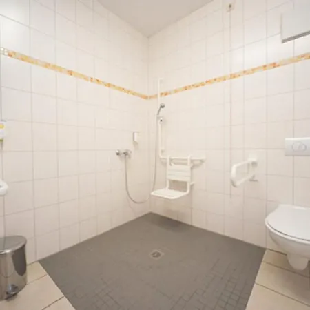Landhotel Bad Duerrenberg فندق 3*
