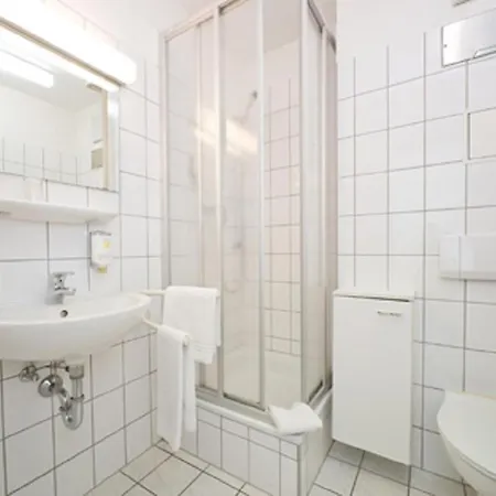 Landhotel Bad Duerrenberg فندق Bad Dürrenberg