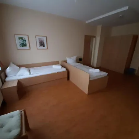 Landhotel Bad Duerrenberg فندق 3*