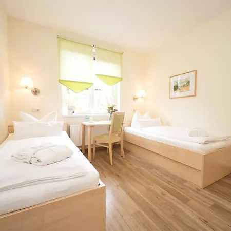 فندق Landhotel Bad Duerrenberg 3*